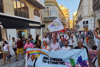 Manifestación por los derechos de las personas LGTBIQ+ en Almería.