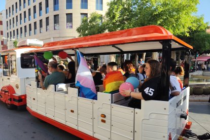 Manifestación por los derechos de las personas LGTBIQ+ en Almería.