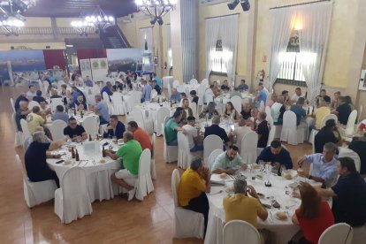 Ambiente de fiesta con el fútbol veterano en el Aben Humeya.