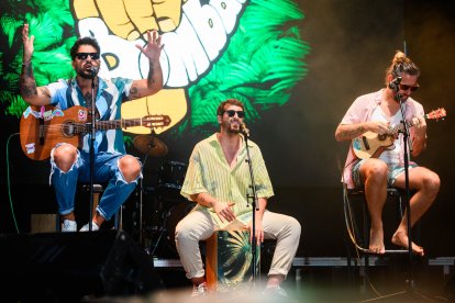 Bombai durante su actuación en Almería.