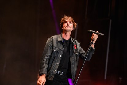 El cantante de Melocos durante el concierto de Dial al Sol en Almería.