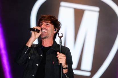 El cantante de Melocos durante el concierto de Dial al Sol en Almería.