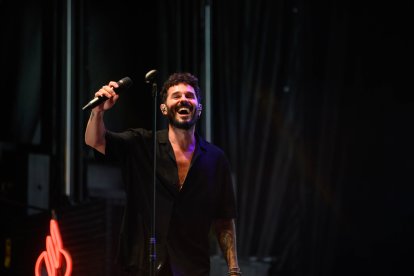 Antoñito Molina durante su actuación en Dial al Sol.