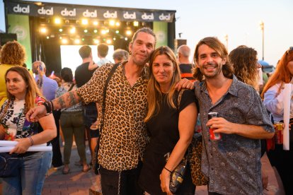 Ángel Tabares, Lucía González y Alejandro Díaz, todos de Almería, al inicio del concierto.