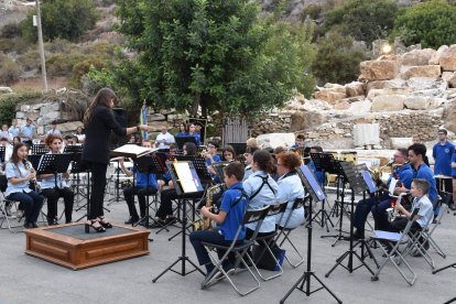 La Asociacion Cultural Musical De Macael realizó este concierto en el bulevar de Macael.