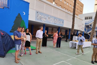 Imagen durante la cena benéfica para la Casa Nazaret en el patio del Colegio Compañía de María.