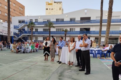 Imagen durante la cena benéfica para la Casa Nazaret en el patio del Colegio Compañía de María.