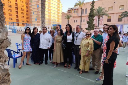 Imagen durante la cena benéfica para la Casa Nazaret en el patio del Colegio Compañía de María.
