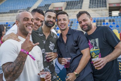José, \'Punta\', Kiko, Rubén y Alejandra disfrutando del festival de Roquetas de Mar. 