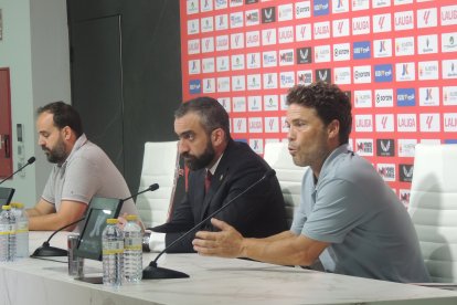 Rueda de prensa para presentar a Rubi. 