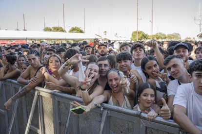 Público en el primer día del Puro Latino Fest de Almería.