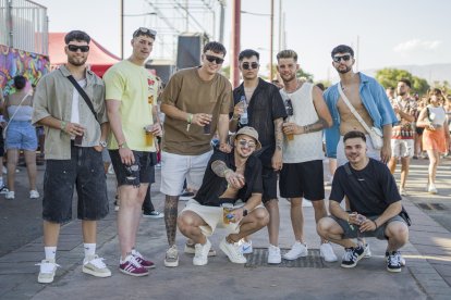 Grupo de amigos \'la sociedad de la nieve\'.