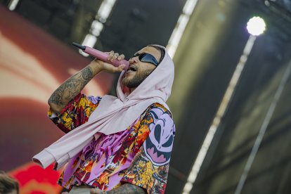 Actuación de Jhayco en el Puro Latino Fest en Almería.