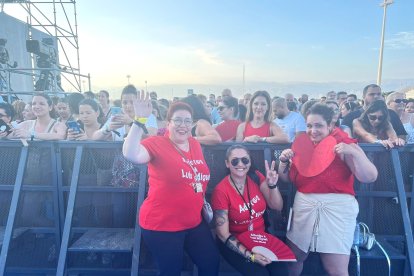 Imagen de algunos de los miembros del Club Adictos a Luis Miguel.
