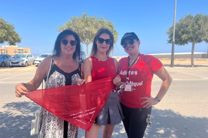 Grupo de amigas del Club Adictos a Luis Miguel.