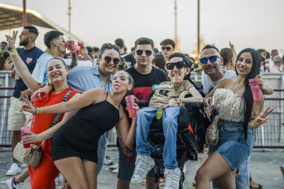 Seguidores con el youtuber Brianeitor.