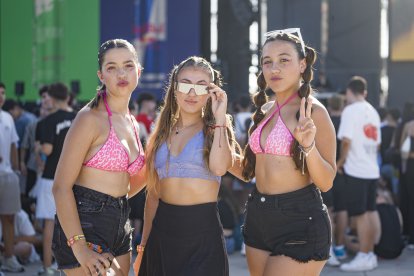 Andrea, María de los Ángeles y Andrea.