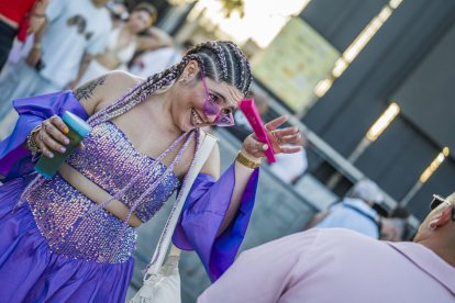 Una chica en el Puro Latino Fest.