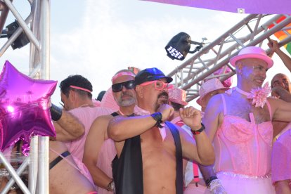 Desfile del Orgullo LGTBIQ+ en Vera Playa.