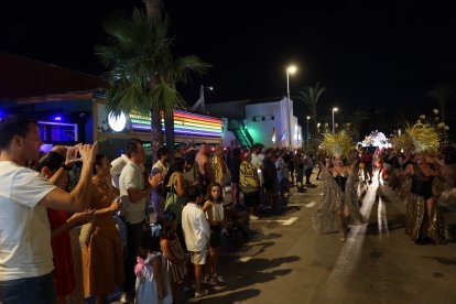 Desfile del Orgullo LGTBIQ+ en Vera Playa.