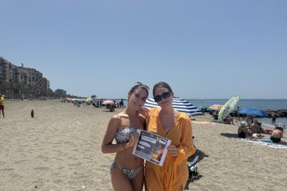 Lucía de Guadix junto a Alicia de Castillo de Lucobin han recibido un bono para Asador Sáez.