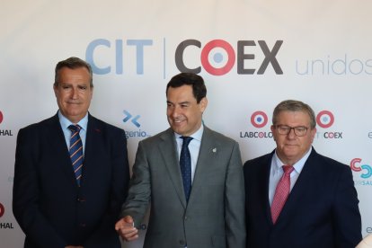 Juanma Moreno inagura el CIT COEX en La Mojonera.
