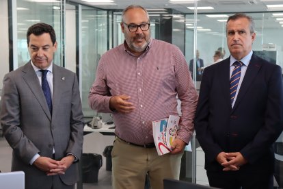 Juanma Moreno inagura el CIT COEX en La Mojonera.