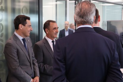 Juanma Moreno inagura el CIT COEX en La Mojonera.