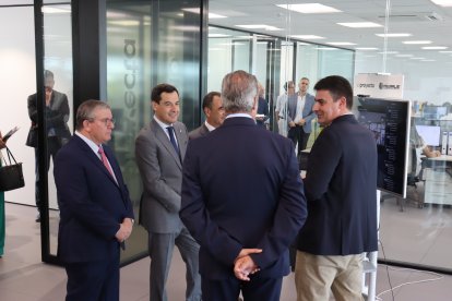 Juanma Moreno inagura el CIT COEX en La Mojonera.