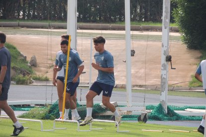 Después de este ejercicio se separó del grupo y entrenó en solitario.