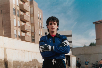 Posando en el campo del Seminario.