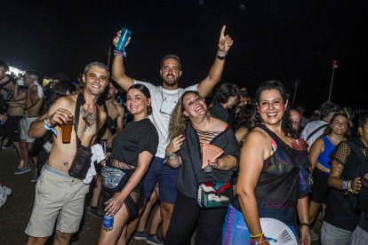 Grupo de amigos dreamers dándolo todo en el Mainstage.