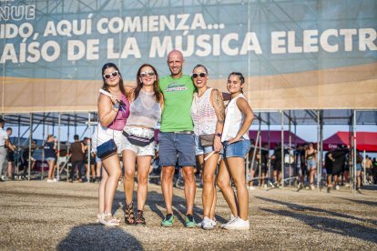 Familias Aparicio y Moreno.