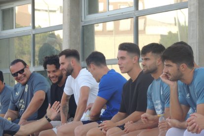 Los no convocados en la grada.