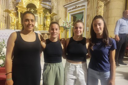 Una representación de la plantilla del femenino del Almería. 