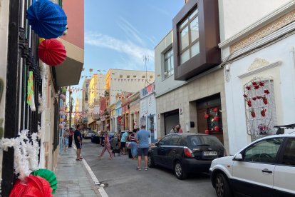 La calle decorada para la ocasión.