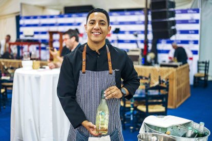 Jonathan Amaya, camarero de La Pita.