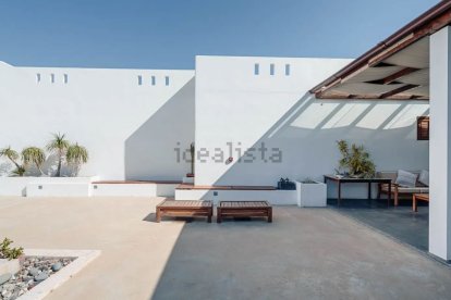 Una casa en la Isleta del Moro por un millón y medio de euros.