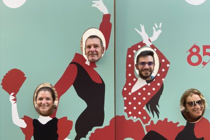 La familia de Los Gálvez: María Isabel, Ati, Francisco Javier y Rocío, en el photocall de La Voz de Almería.