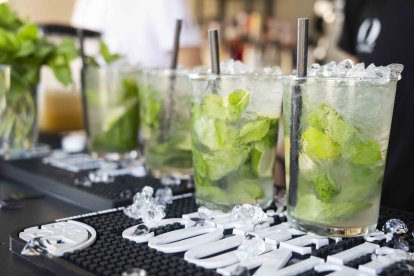 Preparación de mojitos en Ático HO.