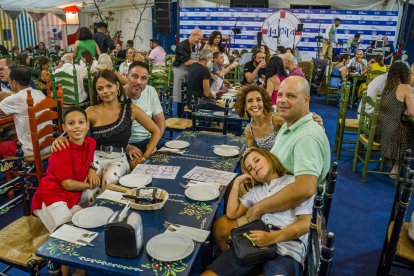 Ana Belén Prensa, Rosendo Mena, Juan Miguel Mena, Javier Menchón, Ana Victoria Bocanegra y Tadeo Menchón.