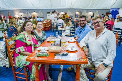  Aurora Miras, María Góngora, Paco Hueso y Paco Hueso padre.