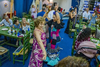 Derrochando arte en la caseta La Pita.