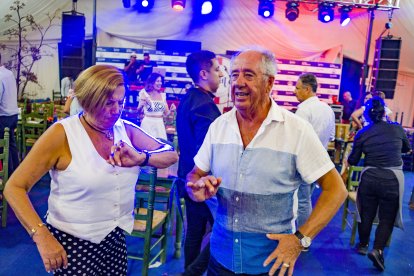 Trinidad Sánchez y Mariano Martínez, de Granada.