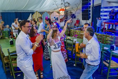 Derrochando arte en la caseta La Pita. 