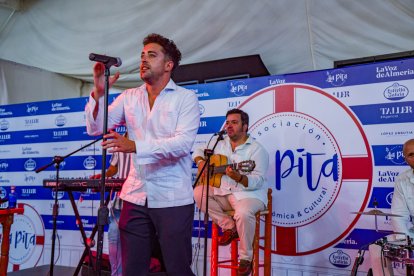 Actuación del grupo musical Sones del Sur. 