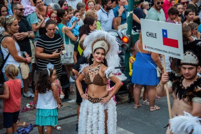 La tradicional Batalla de Flores en el centro de Almería