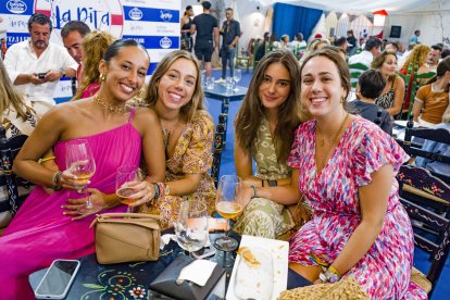  Lola González, Marta de Torres, Cristina de Torres e Irene de Burgos.