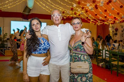 Diana López, Antonio García y Amalia Rivas.