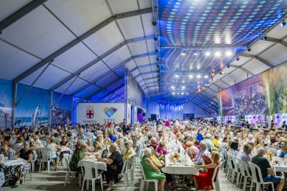 Homenaje a los Mayores en la Caseta Municipal.
